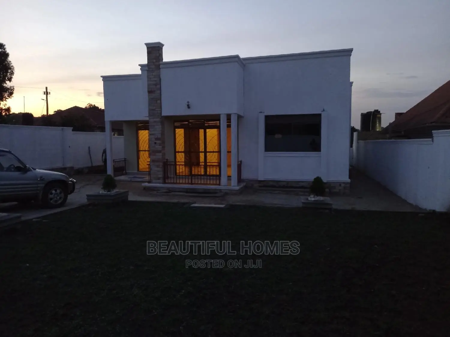Furnished 4bdrm Bungalow in Kira for Sale