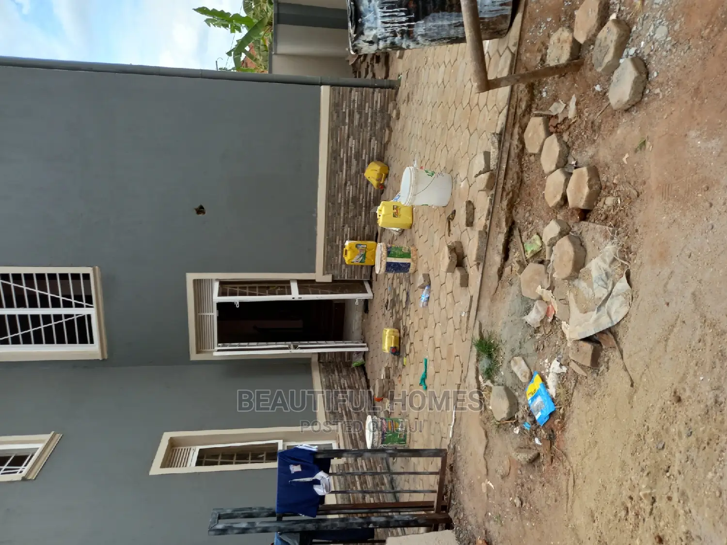 Furnished 4bdrm Duplex in Kira Tarmacked for Sale