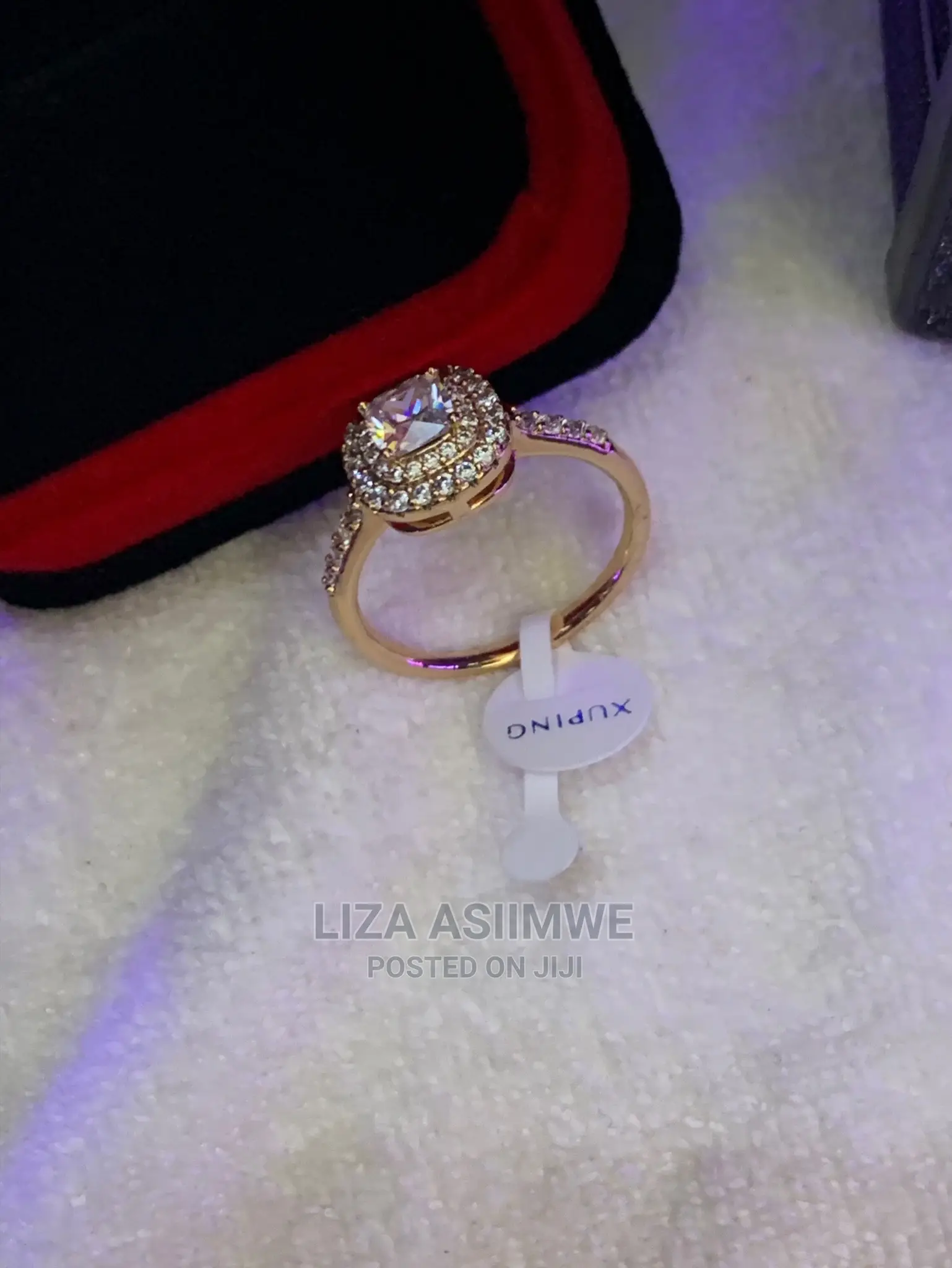 Engagement Rings Available With the Ring Box at a Good Price