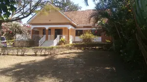 4bdrm Bungalow in Kololo Property, Central Division for Rent