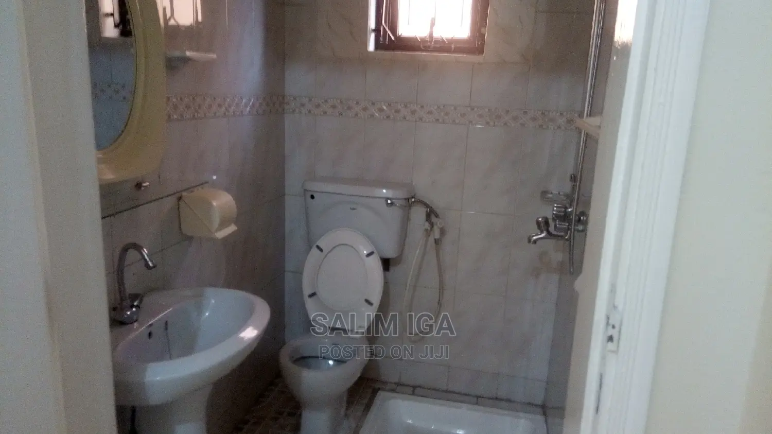 4bdrm Bungalow in Kololo Property, Central Division for Rent