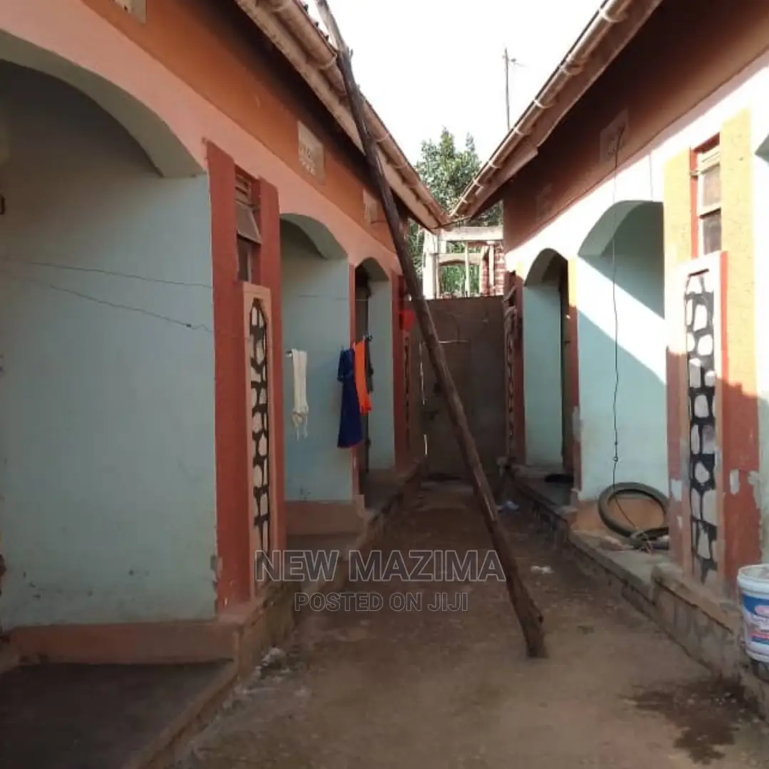 6bdrm House in Nansana, Central Division for Sale