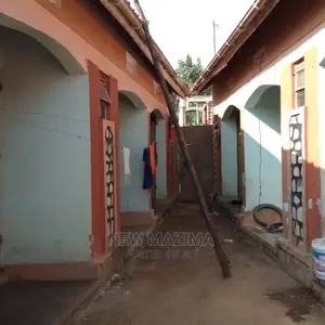 6bdrm House in Nansana, Central Division for Sale