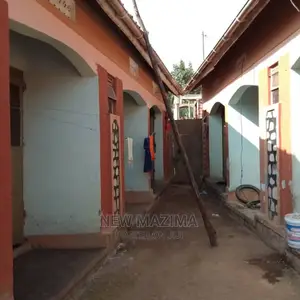 6bdrm House in Nansana, Central Division for Sale