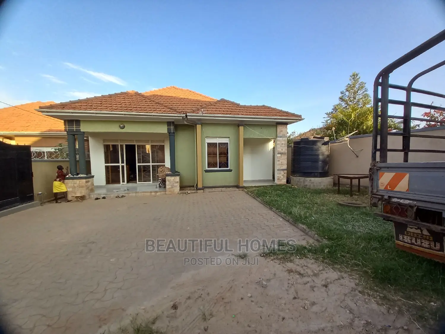Furnished 4bdrm Bungalow in Kira Mamerito Road for Sale