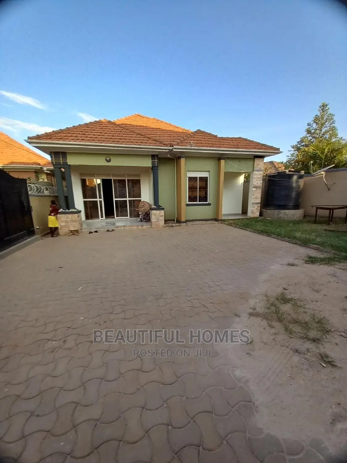 Furnished 4bdrm Bungalow in Kira Mamerito Road for Sale