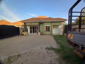Furnished 4bdrm House in Kira Tarmacked for Sale