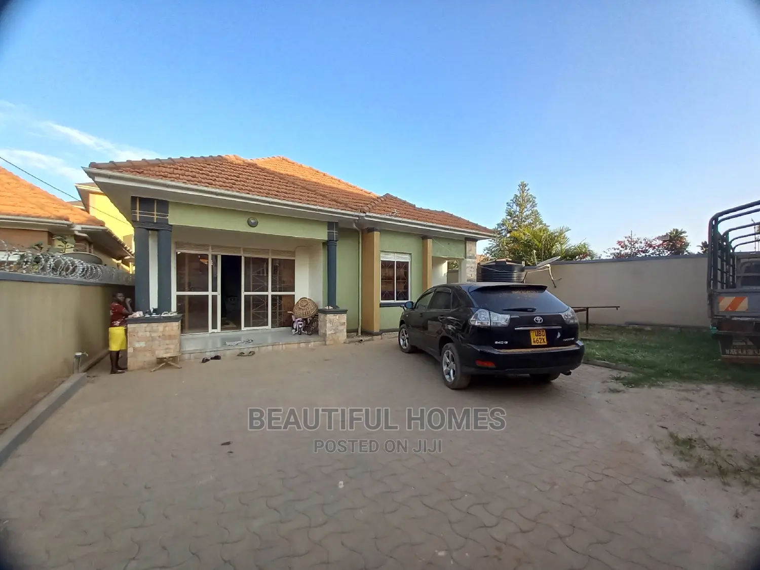 Furnished 4bdrm House in Kira Rich for Sale