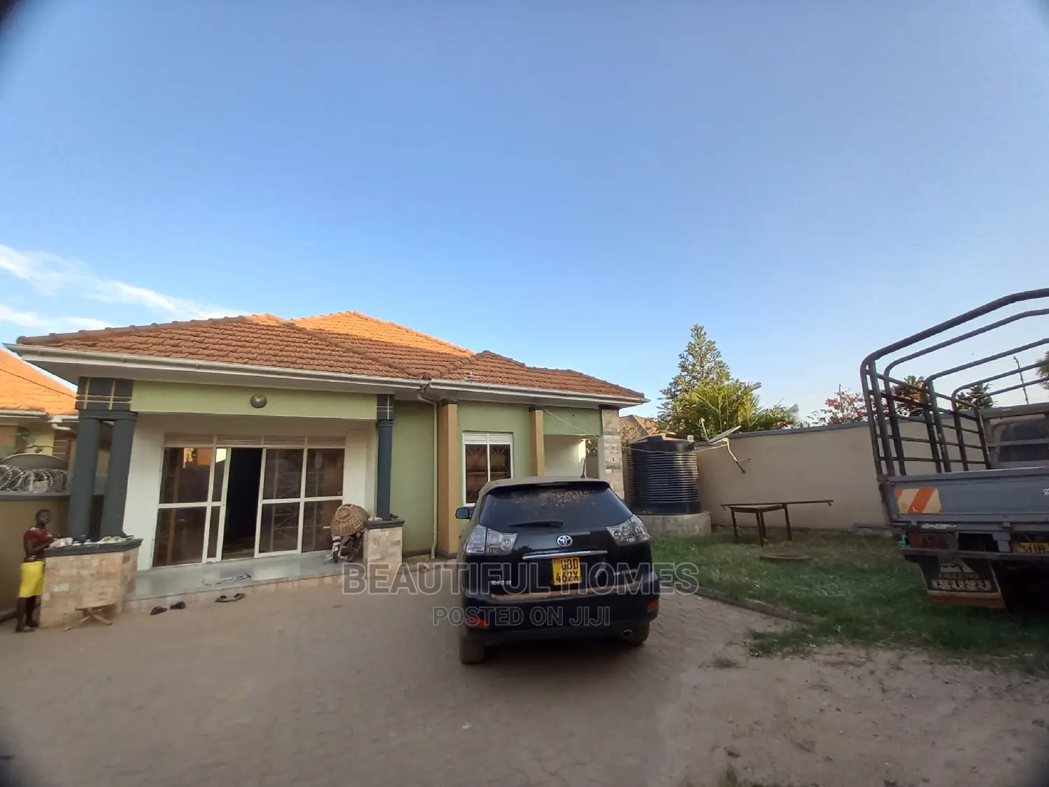 Furnished 4bdrm Bungalow in Kira Wealthy for Sale