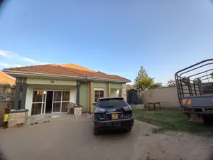 Furnished 4bdrm Bungalow in Kira Wealthy for Sale