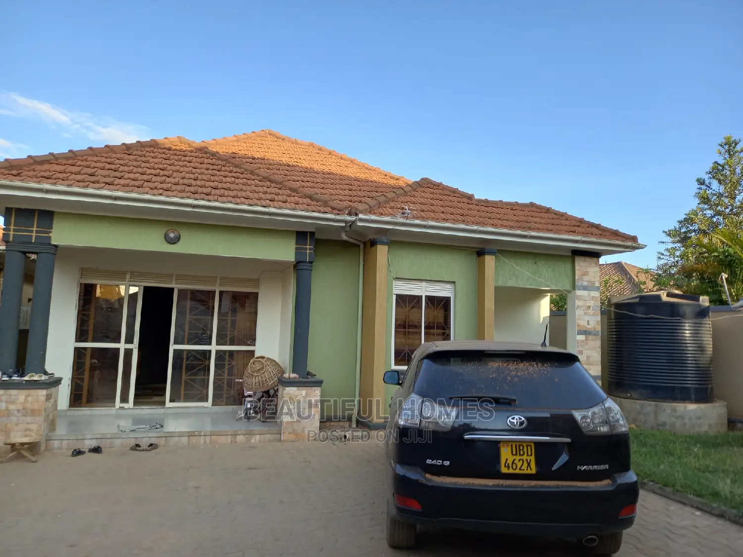 Furnished 4bdrm Bungalow in Kira Wealthy for Sale