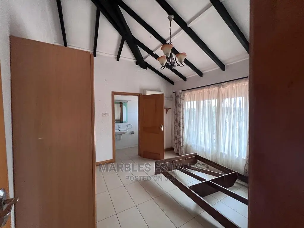 Furnished 4bdrm Penthouse in Central Division for Rent
