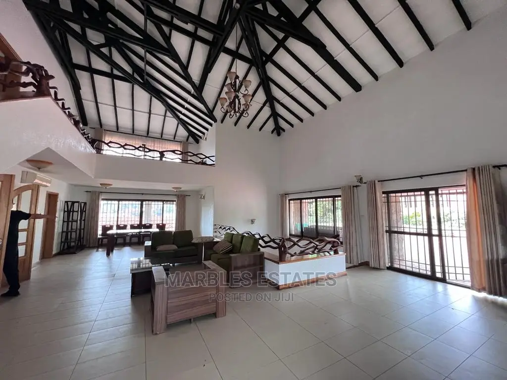 Furnished 4bdrm Penthouse in Central Division for Rent