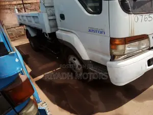 Isuzu Juston 1996