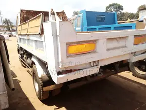 Isuzu Juston 1996
