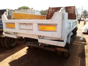Isuzu Juston 1996