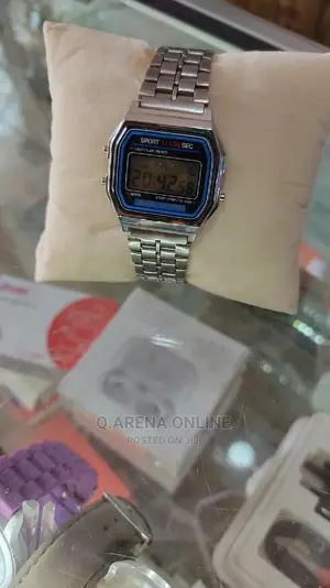 Casio Digital Watch With Metallic Straps