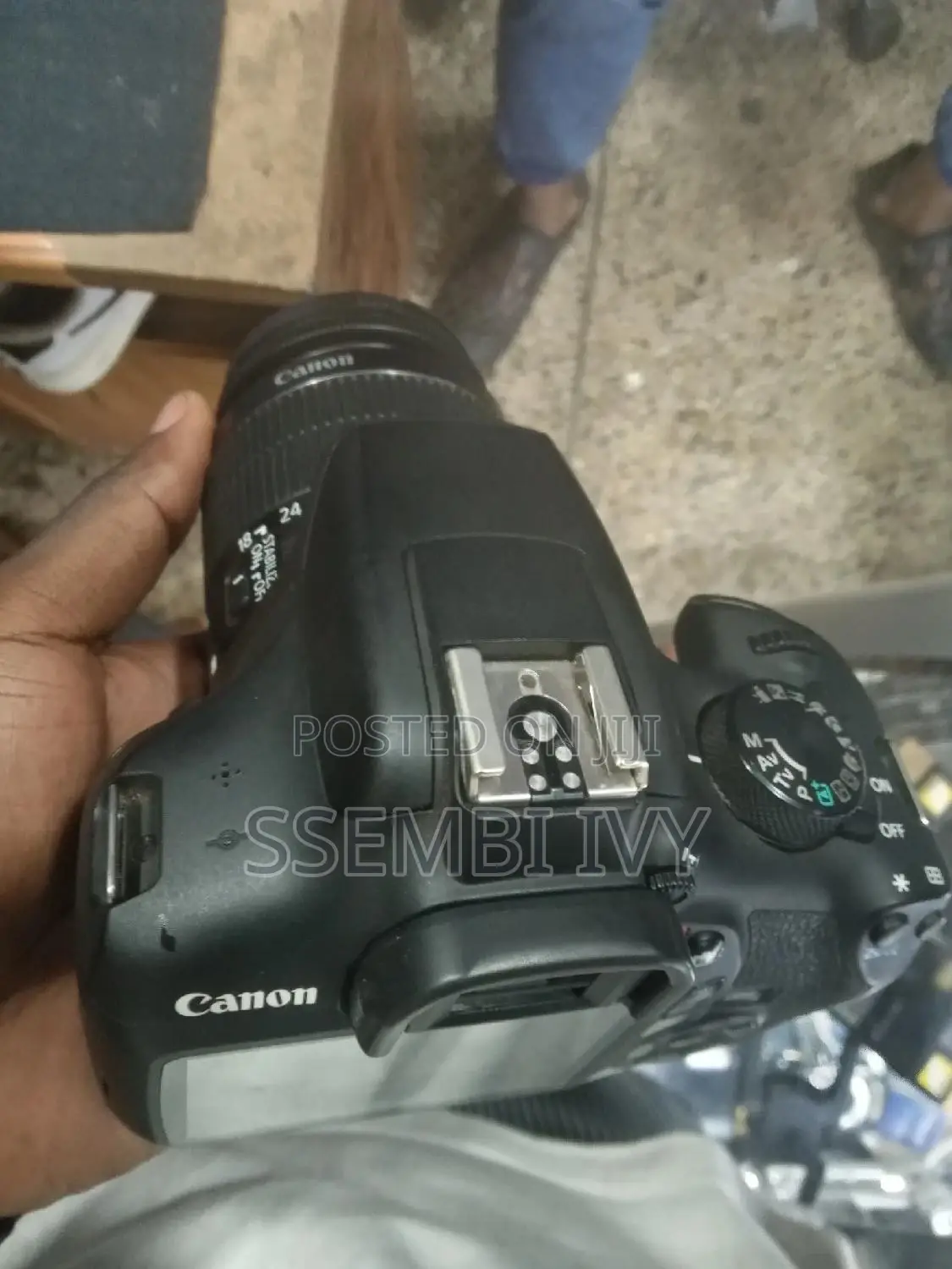Canon Eos 1300d.
