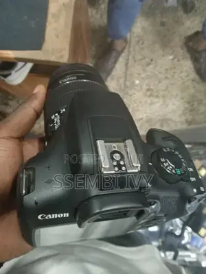 Canon Eos 1300d.