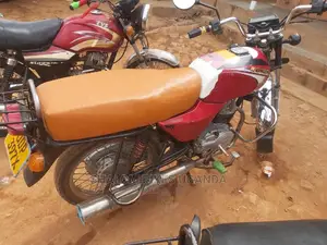 Bajaj Platina 100 2017 Red