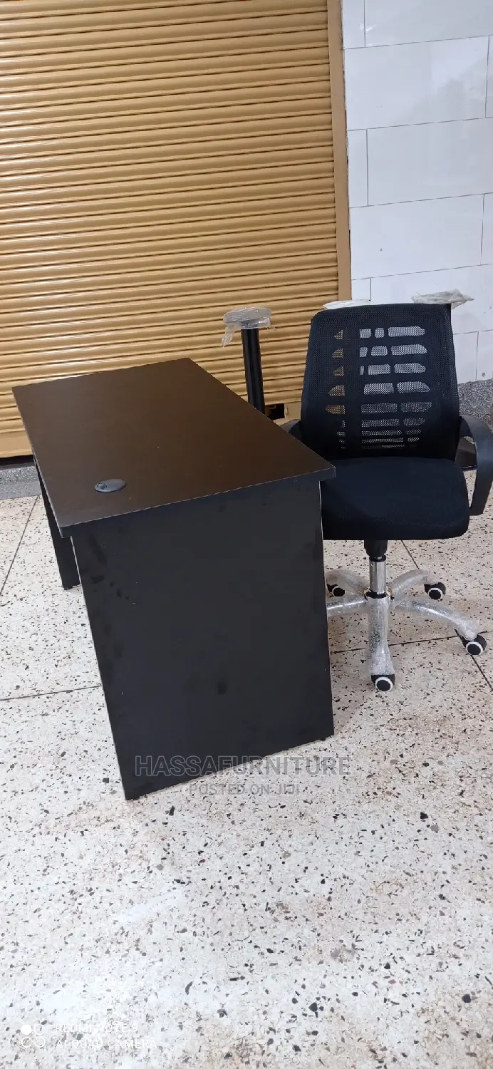 Office Set of Table and Chair