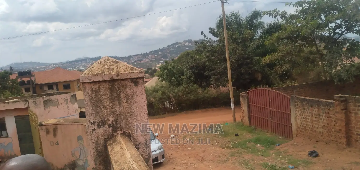 3bdrm Bungalow in Buziga Konge, Central Division for Sale