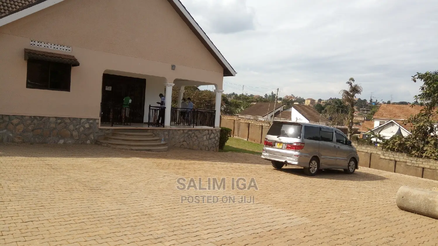 3bdrm Bungalow in Kololo Property, Central Division for Rent