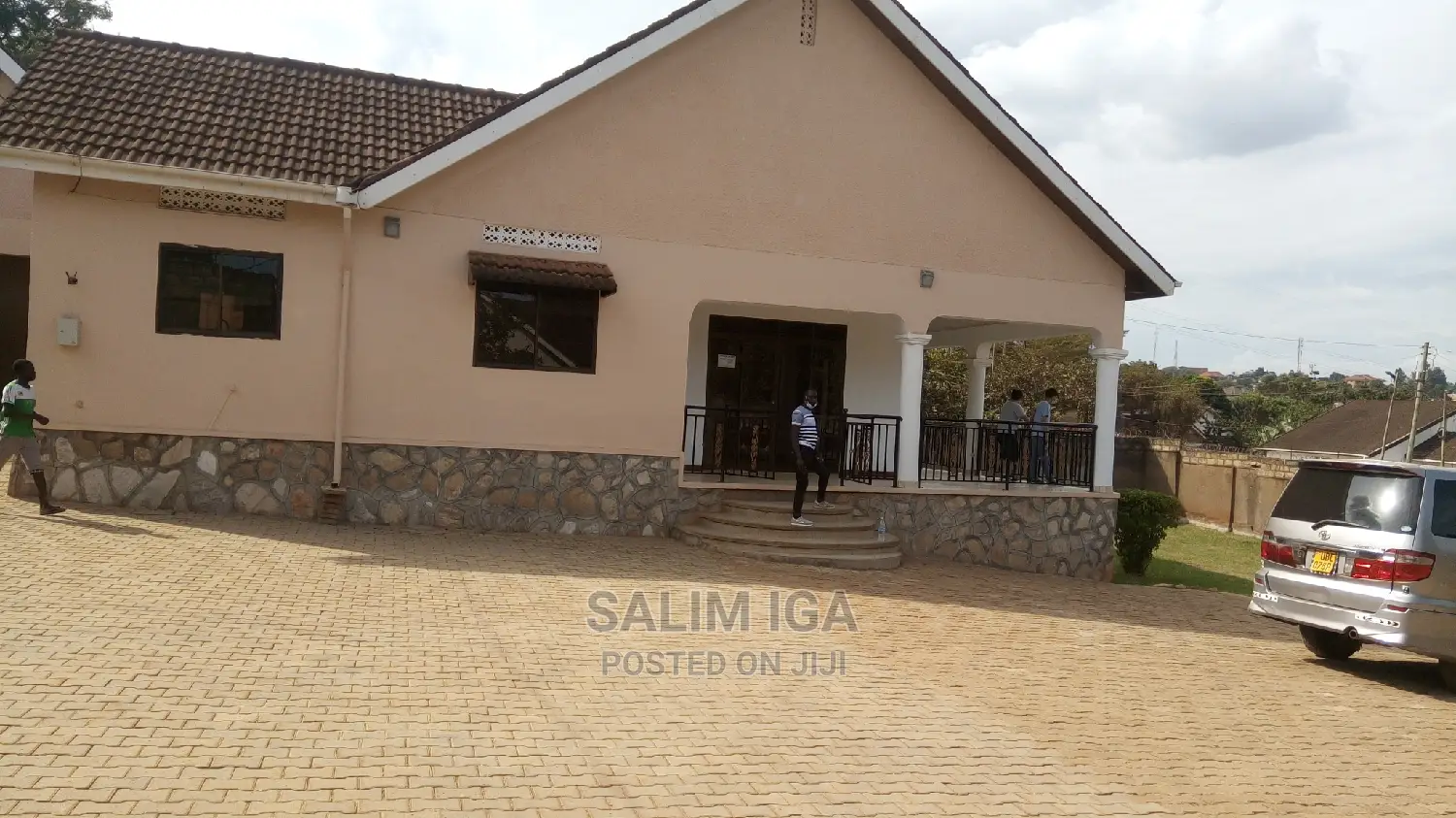 3bdrm Bungalow in Kololo Property, Central Division for Rent