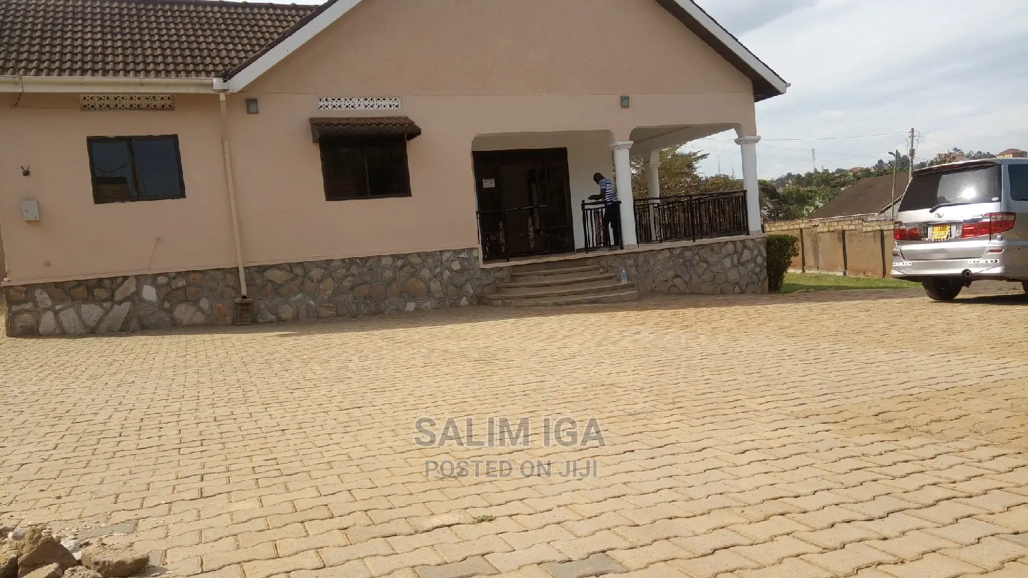 3bdrm Bungalow in Kololo Property, Central Division for Rent