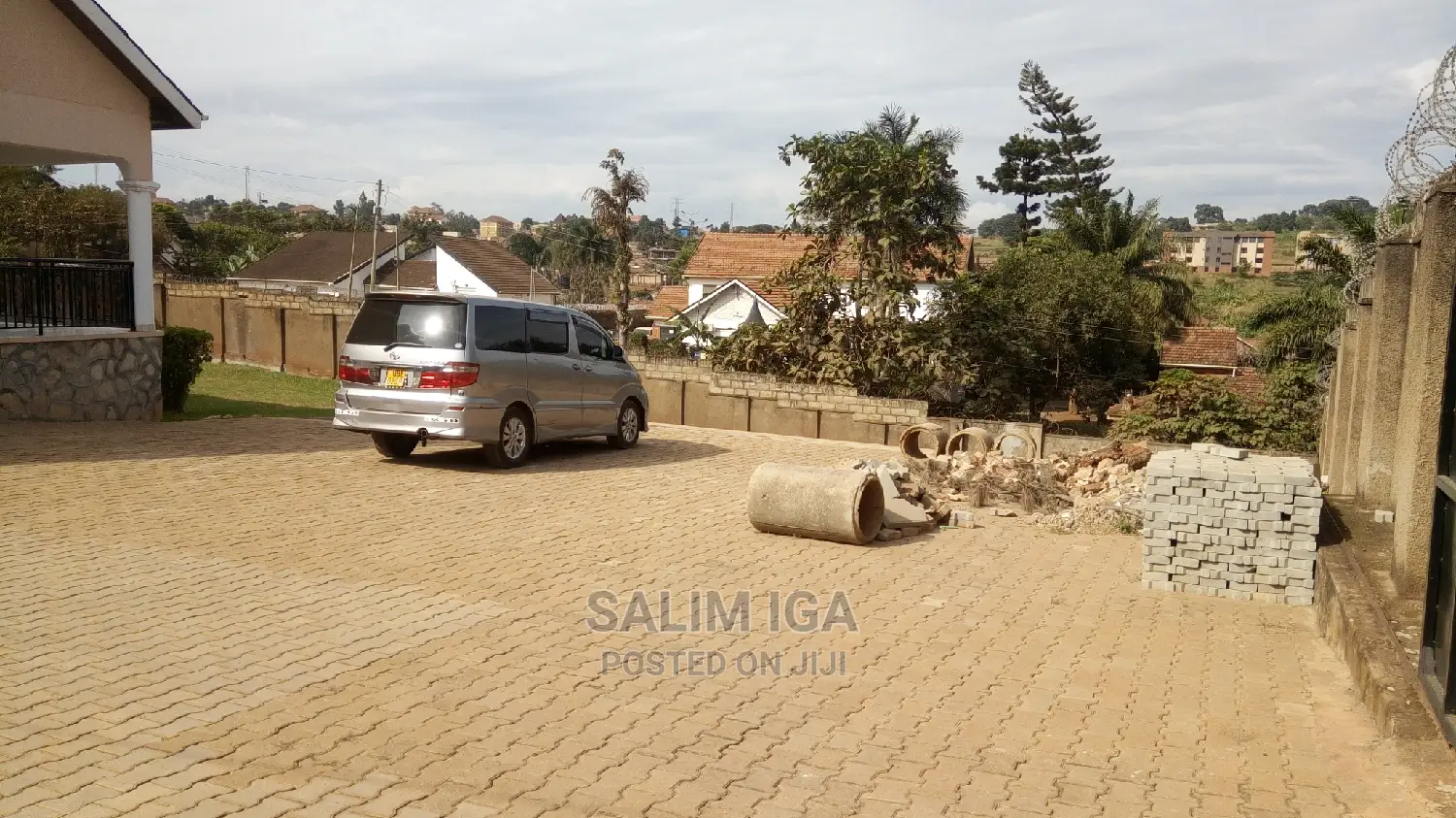 3bdrm Bungalow in Kololo Property, Central Division for Rent