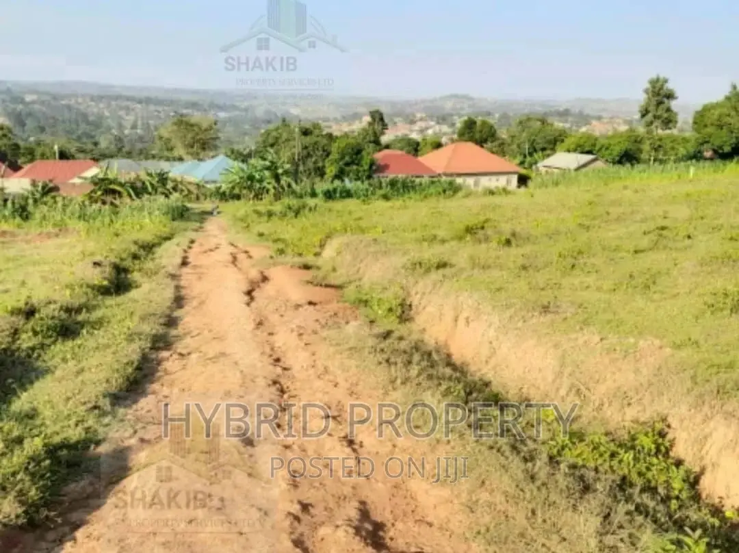 Plots for Sale at Kayunga~Gombe [Wakiso] Estate~Hoima Road.
