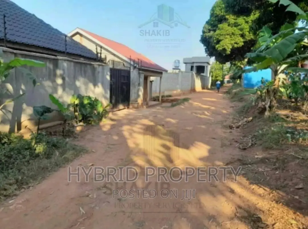 Plots for Sale at Kayunga~Gombe [Wakiso] Estate~Hoima Road.