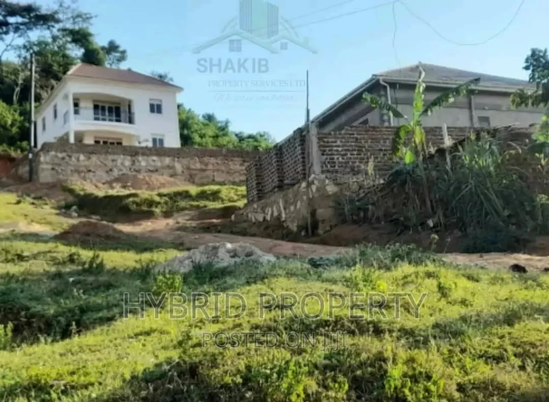 Plots for Sale at Kayunga~Gombe [Wakiso] Estate~Hoima Road.