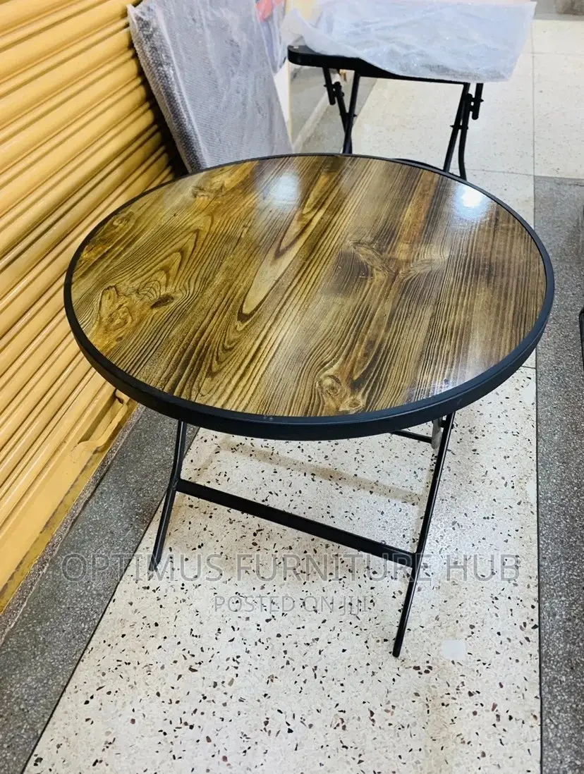 Round Foldable Table
