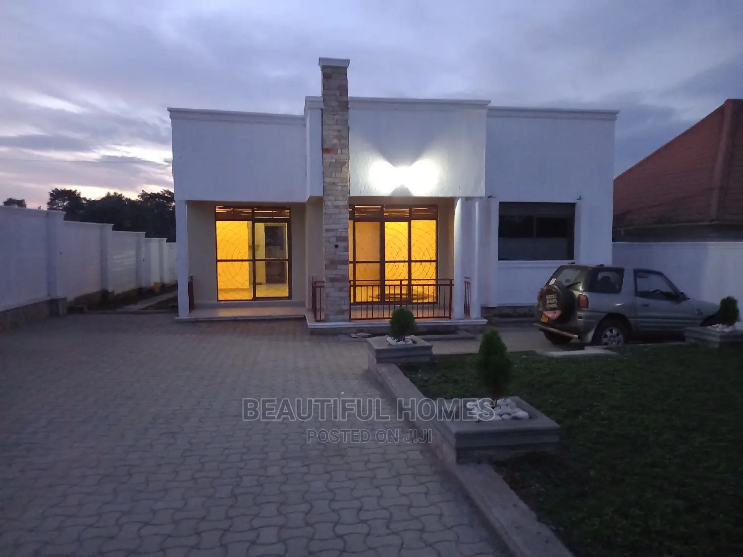 Furnished 4bdrm House in Kira for Sale