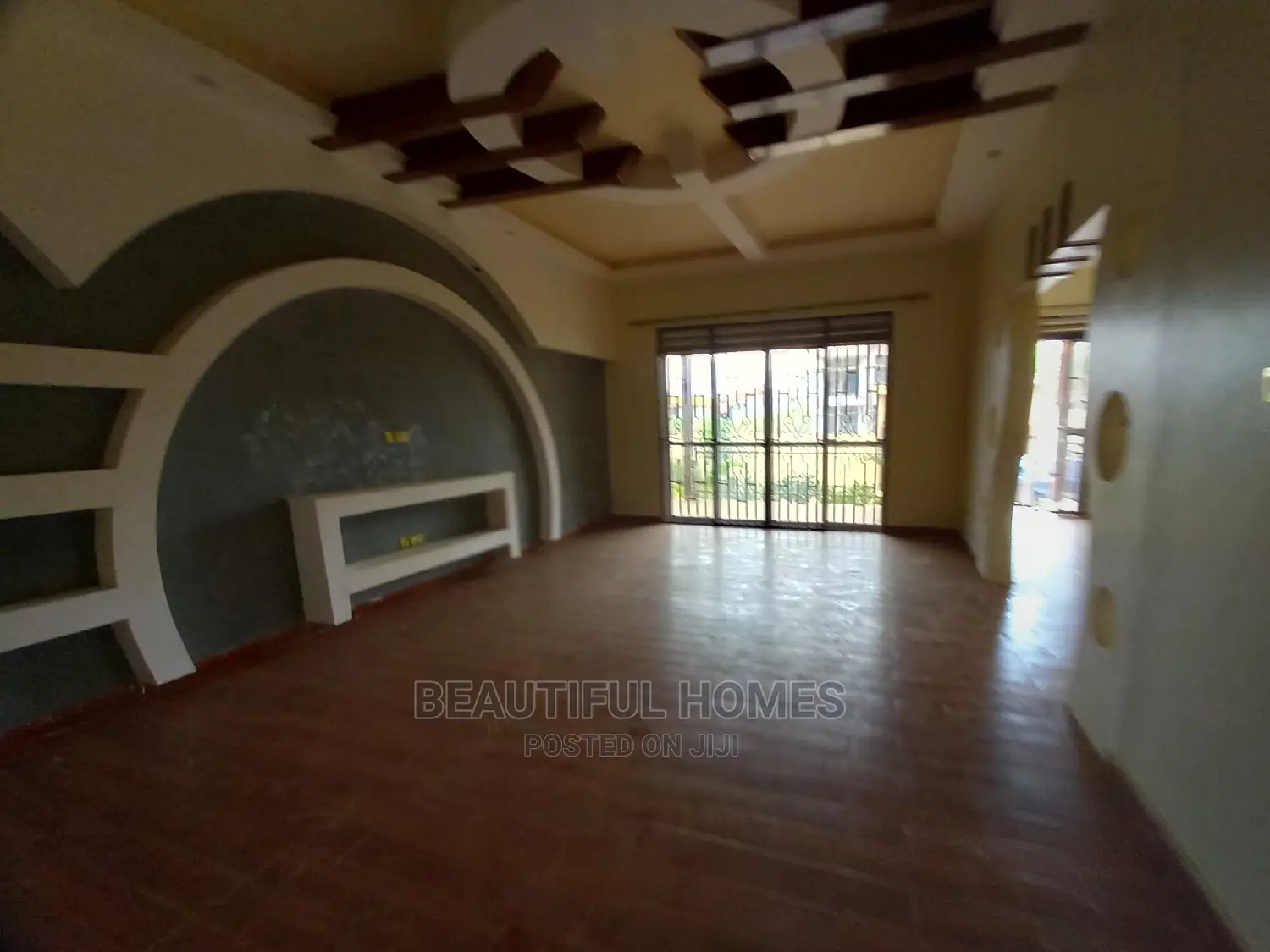 Furnished 4bdrm Bungalow in Kira for Sale