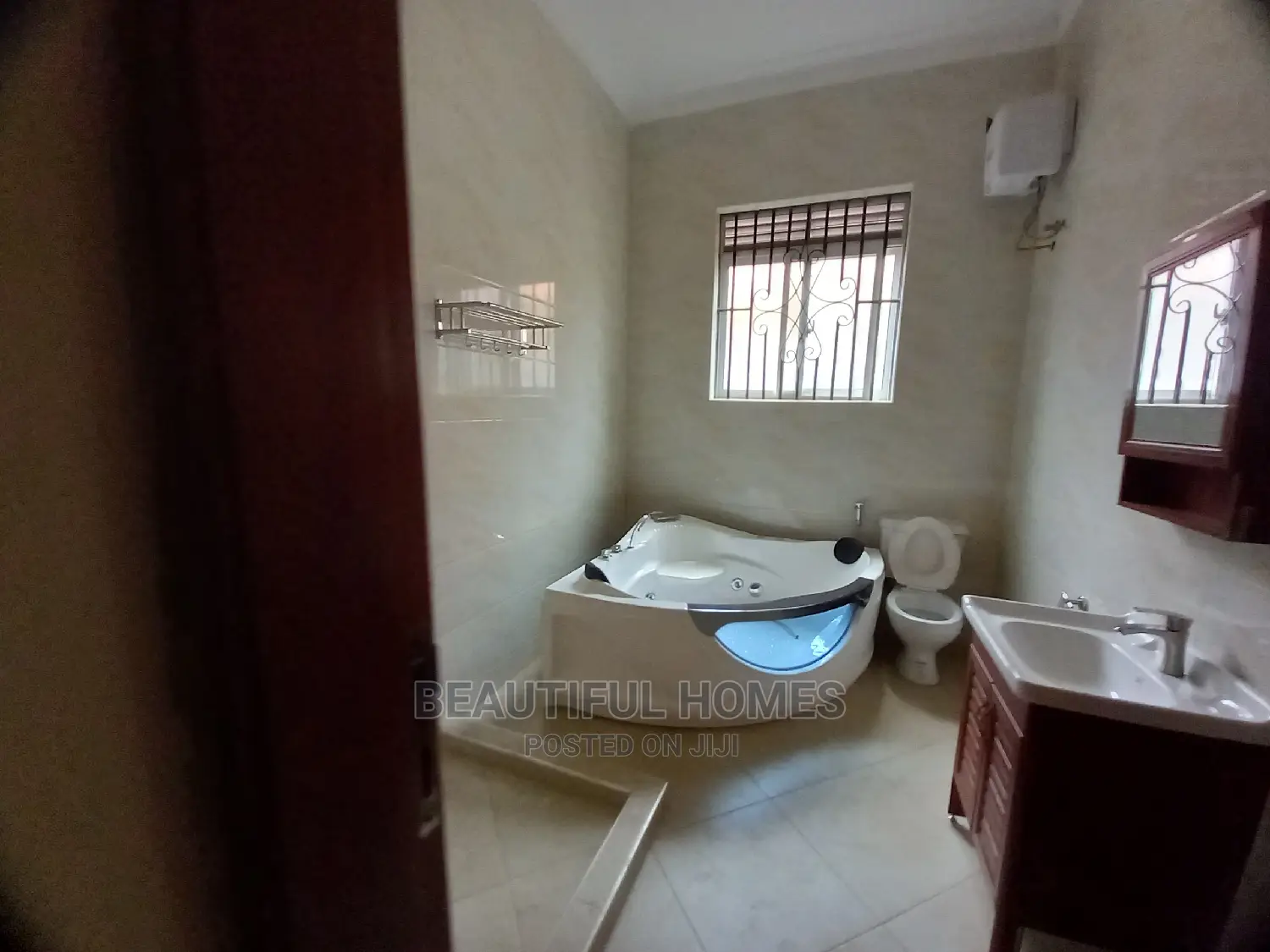 Furnished 4bdrm Bungalow in Kira for Sale