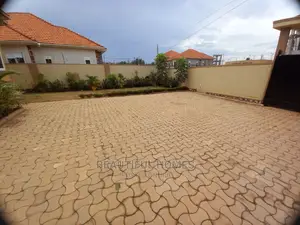 Furnished 4bdrm Bungalow in Kira Tarmacked for Sale