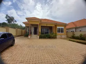 Furnished 4bdrm Bungalow in Kira Tarmack for Sale