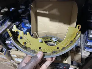 Genuine Asimco Rear Brake Shoes Toyota Hiace Drone
