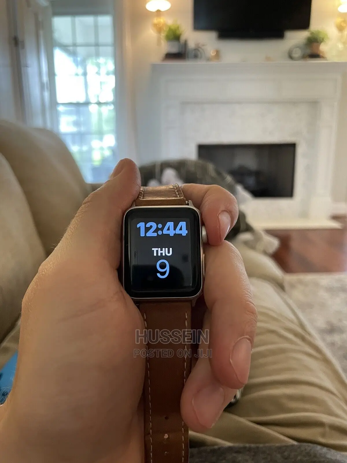 Apple Watch Series 3 38mm Silver Aluminium Case With Leather