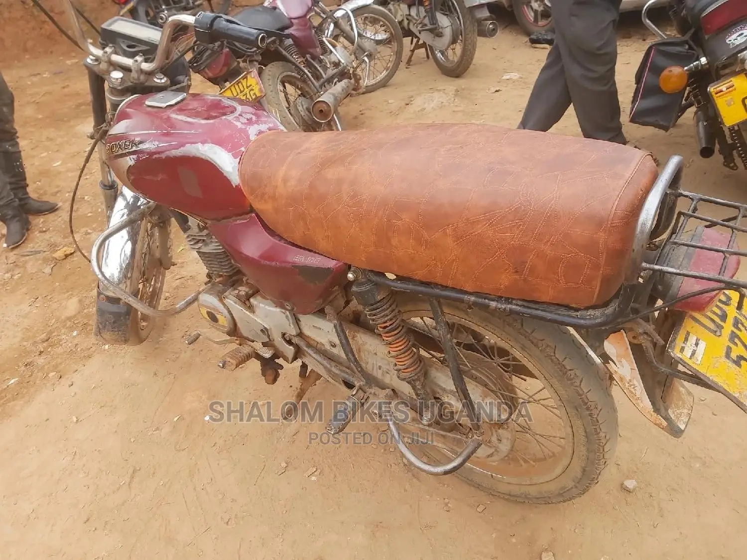 Bajaj Avenger 200 2016 Red