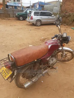 Bajaj Avenger 200 2016 Red