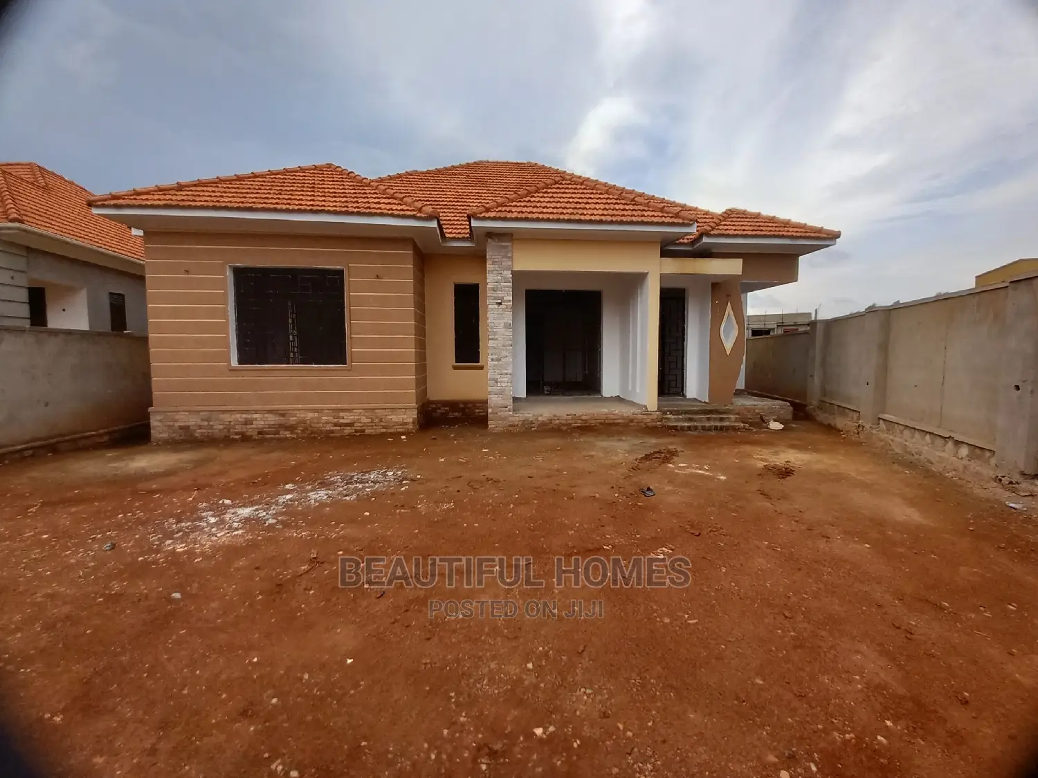 Furnished 4bdrm Bungalow in Kira Mamerito Road for Sale