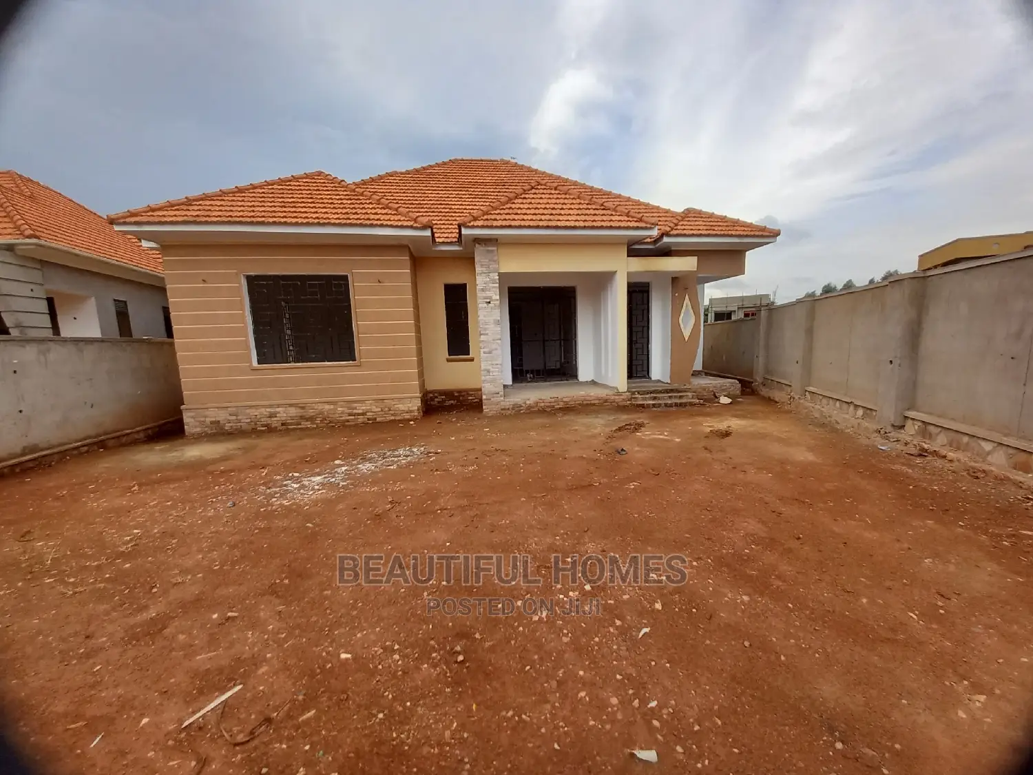 Furnished 4bdrm Bungalow in Kira Mamerito Road for Sale