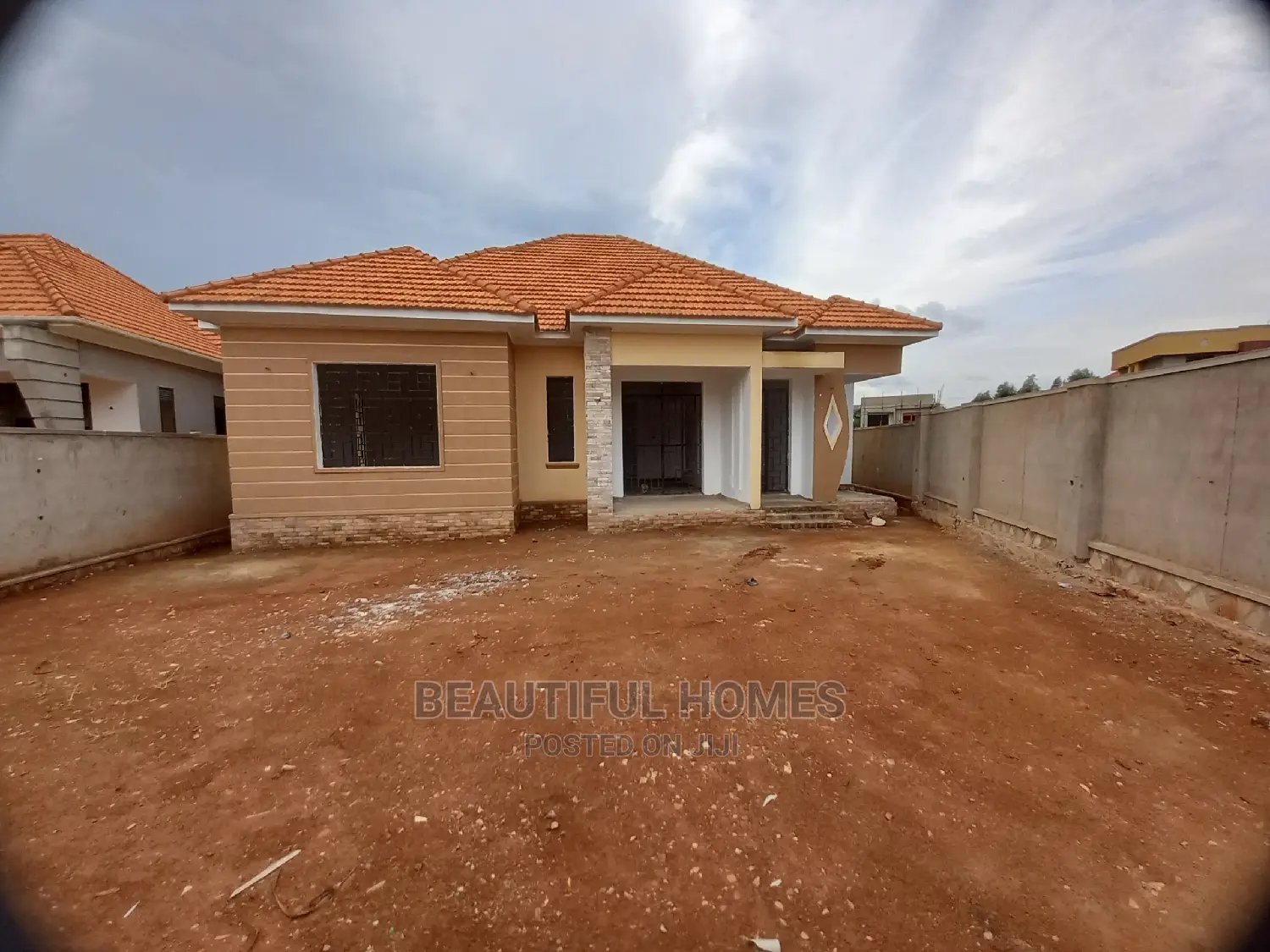 Furnished 4bdrm Bungalow in Kira Mamerito Road for Sale