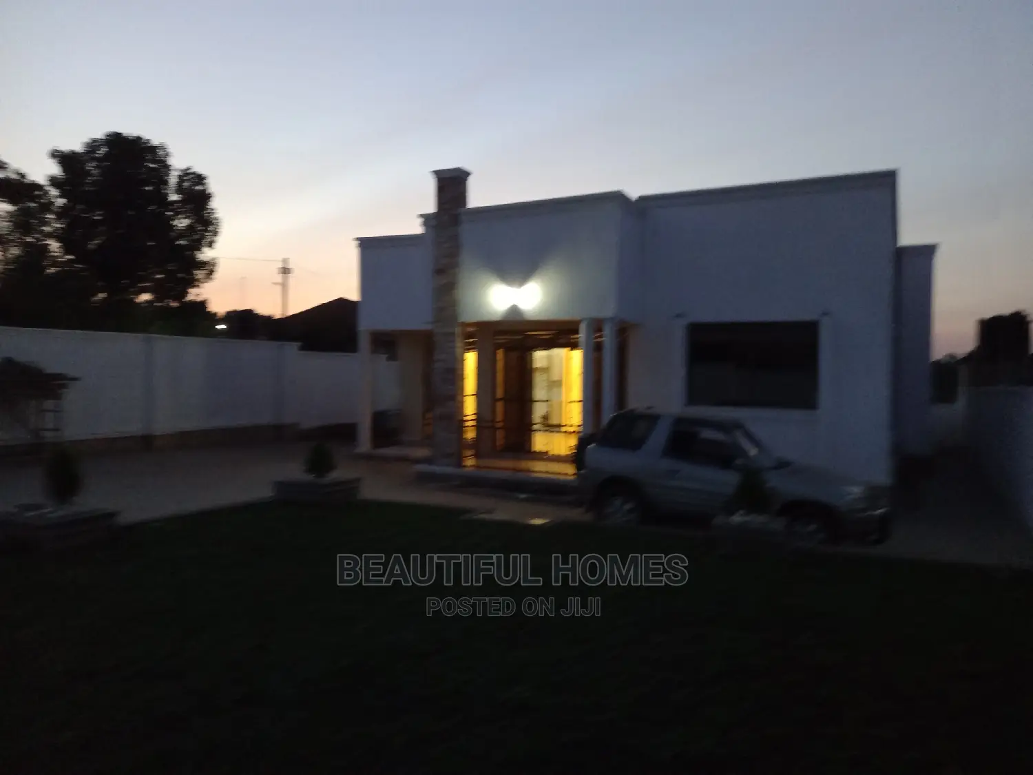 Furnished 4bdrm Bungalow in Kira for Sale