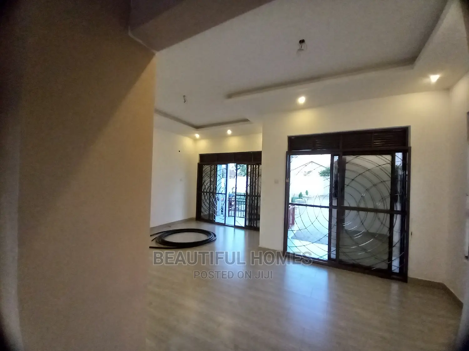 Furnished 4bdrm Maisonette in Kira for Sale