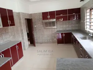 5bdrm Bungalow in Kololo Property, Central Division for Rent