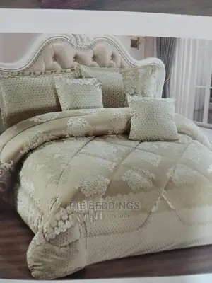Lavish Comforter